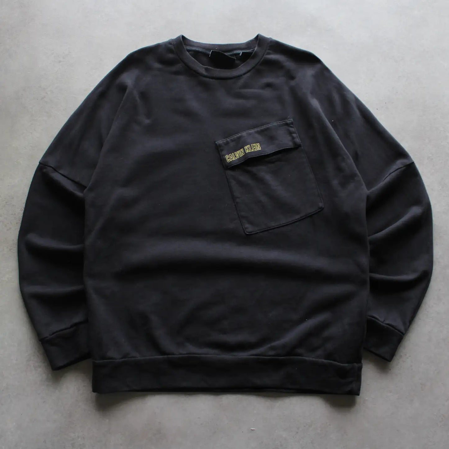 Calvin Klein Oversized Crewneck – Black (Man-M)