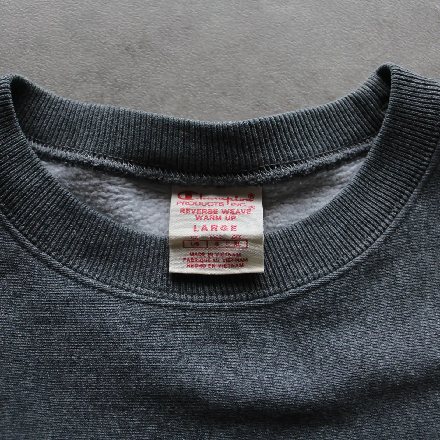 Champion Embroidered Crewneck – Grey (Man-L)