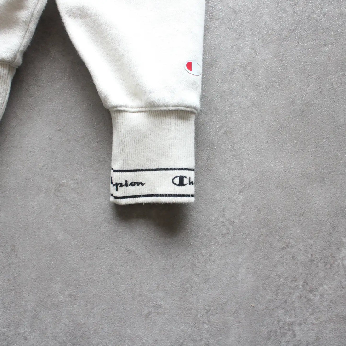 Champion 3D Printed Crewneck – White (Woman-S)