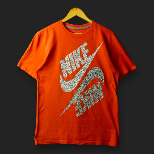 Bedrucktes Nike-T-Shirt (Größe M)
