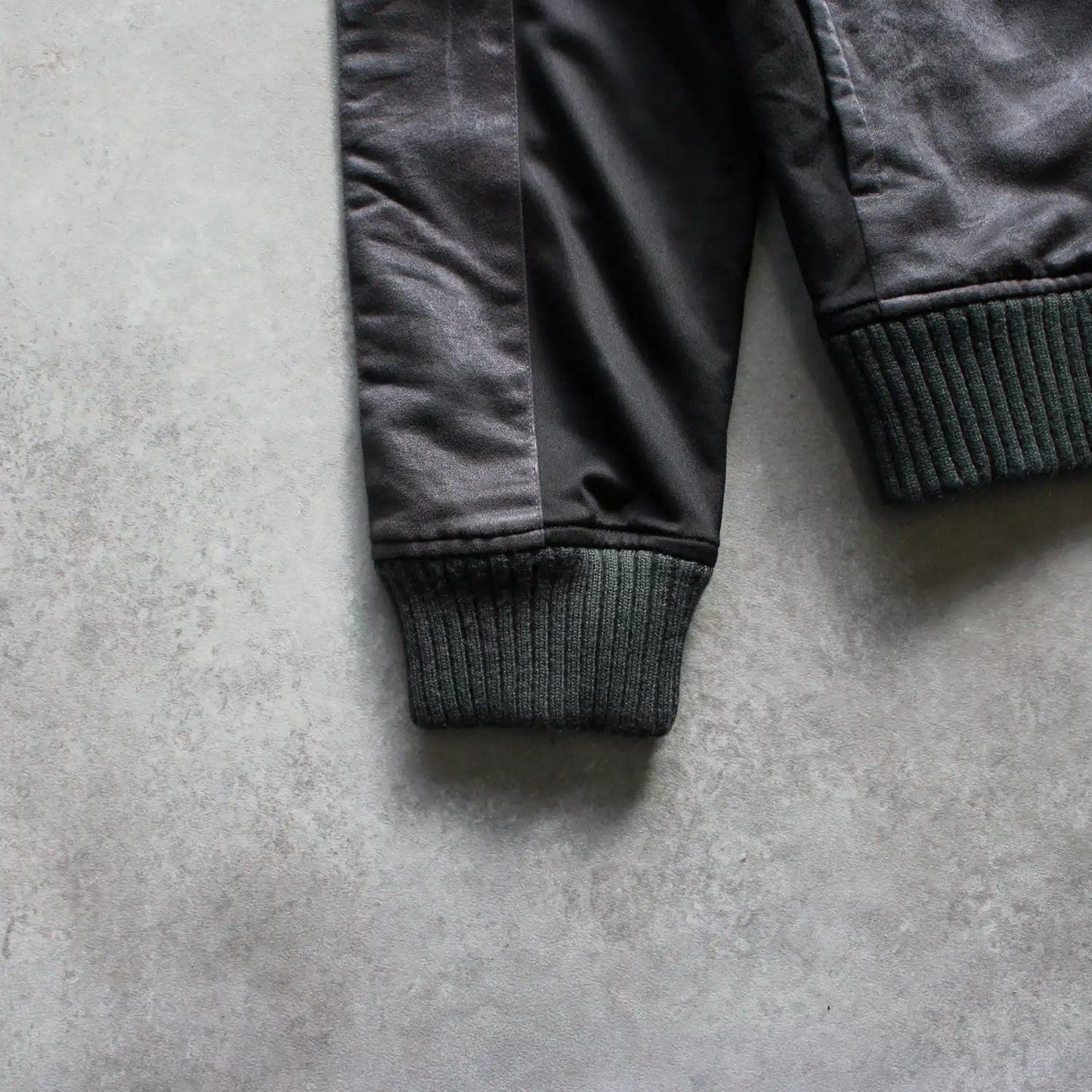 Puma Zip Up Tracksuit – Charcoal (Man-L)