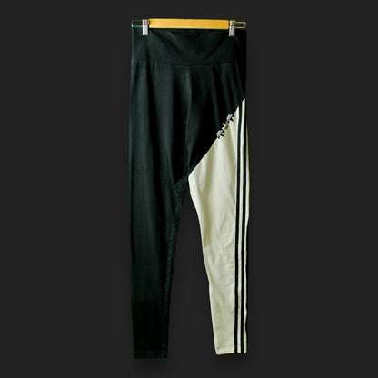 Adidas Trainingshose (Größe L)