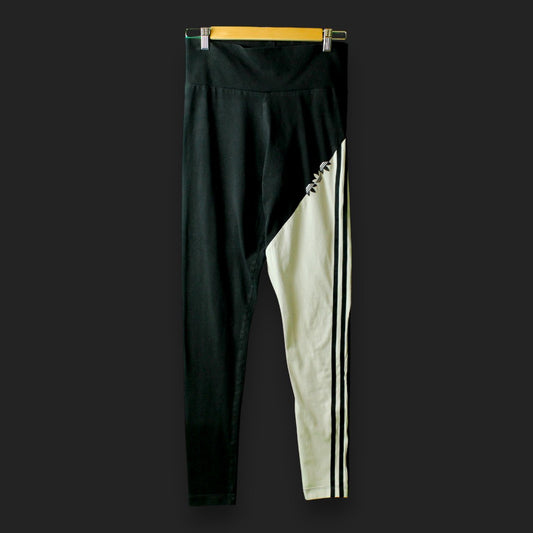 Adidas Trainingshose (Größe L)