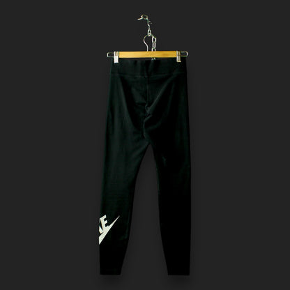 Nike Trainingshose (Größe S) 