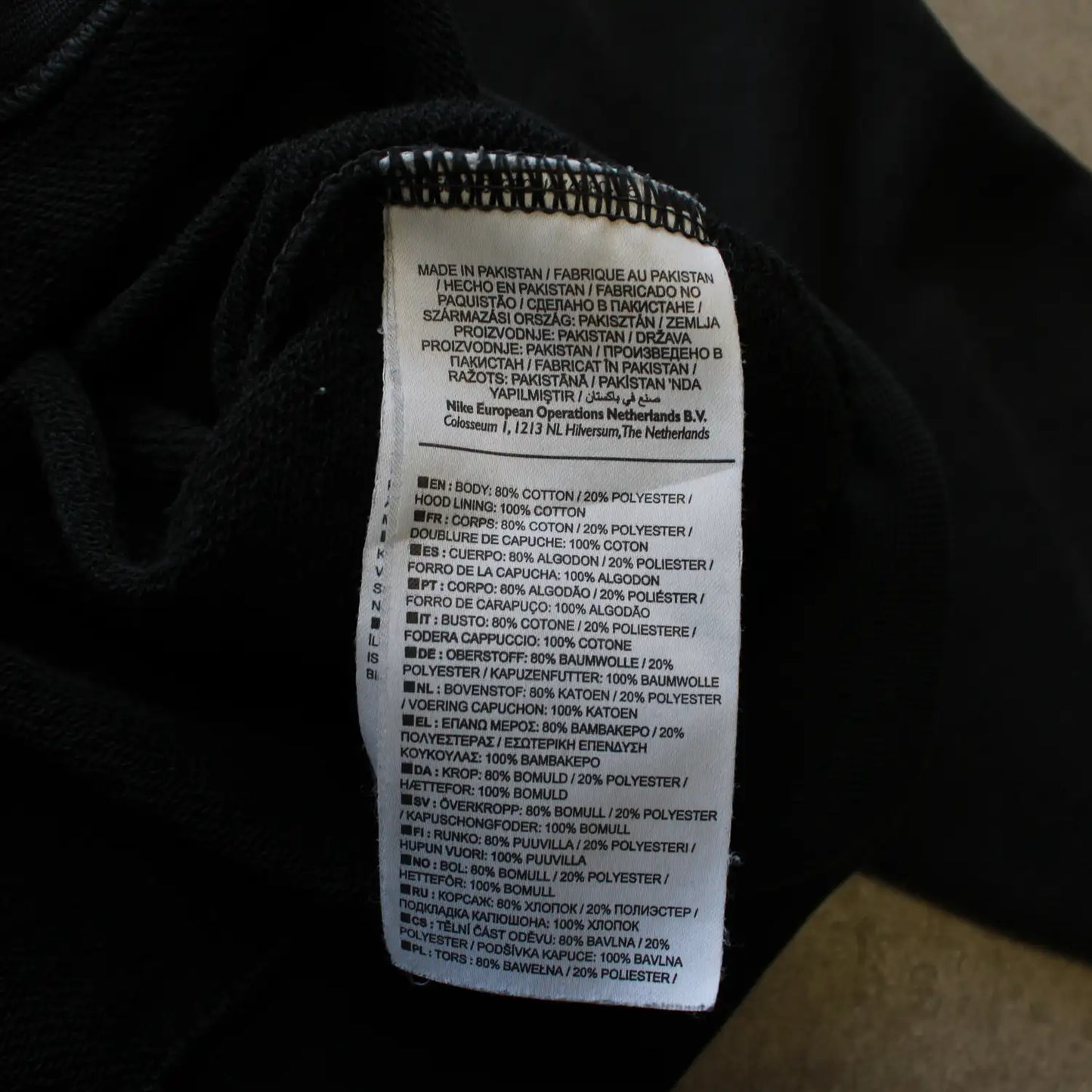 Nike Embroidered Hoodie – Black (Man-M)