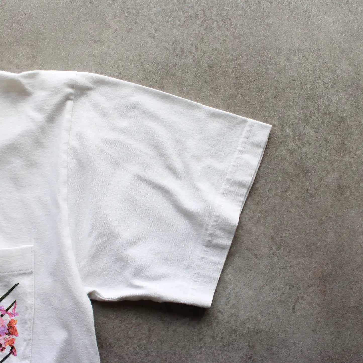 Milo’s Floral Pocket Printed Tee – White (Man-M)