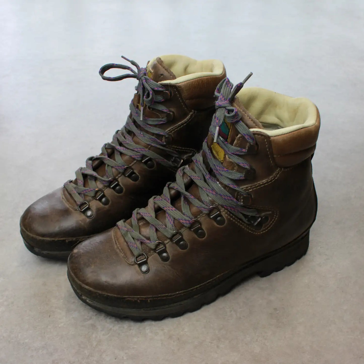 Meindl Leather Hiking Boots – Brown (Man-40.5)
