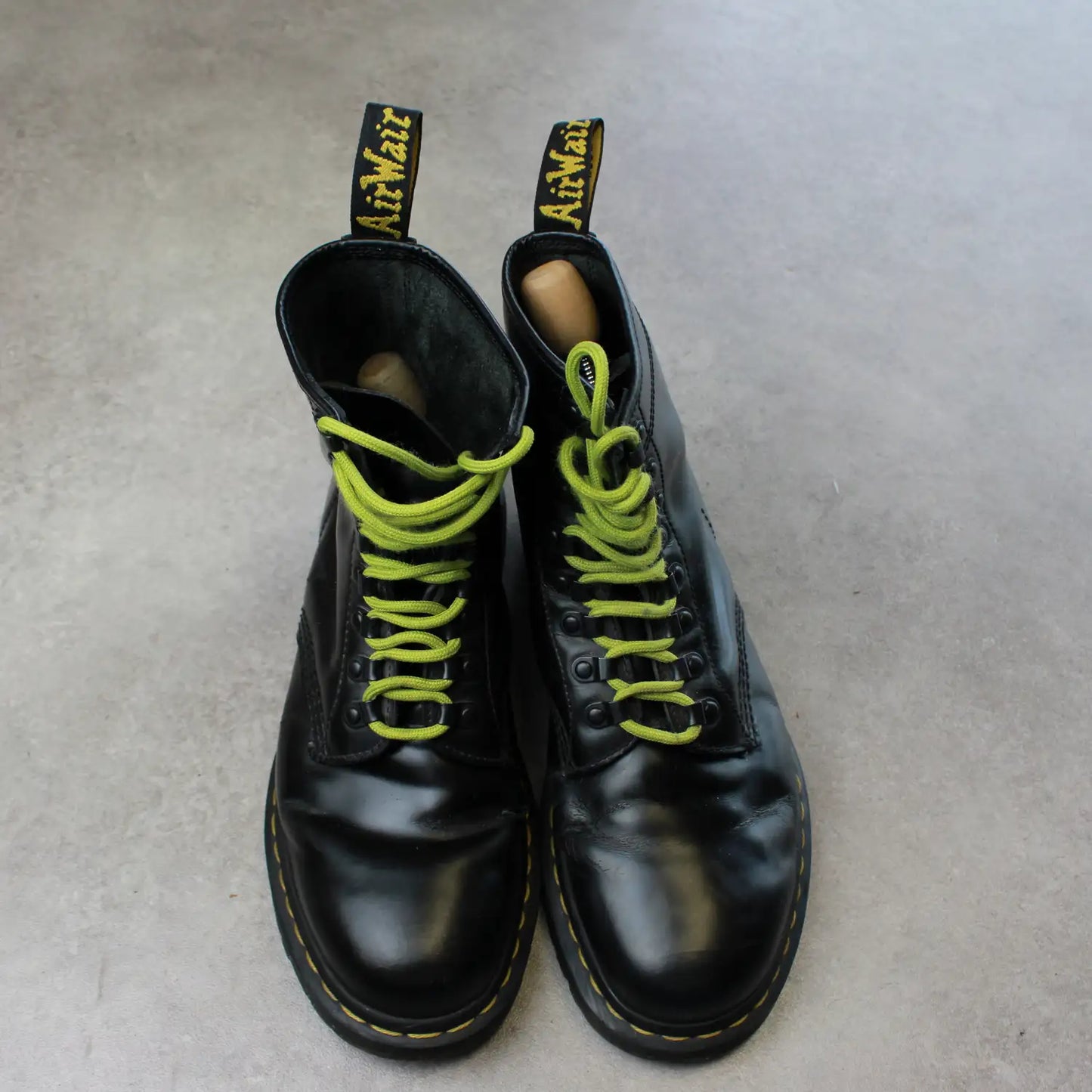 Dr. Martens Leather Boots – Black (Man-42)