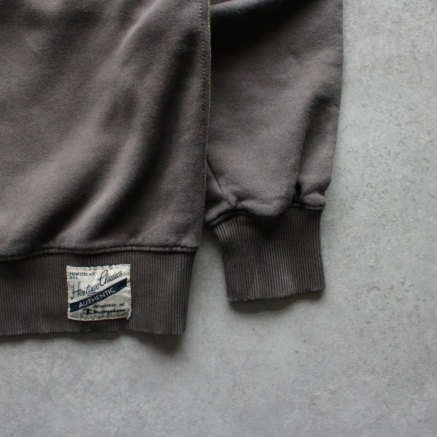 Champion Rochester Quarter Zip Sweatshirt – Brown (Woman-S)