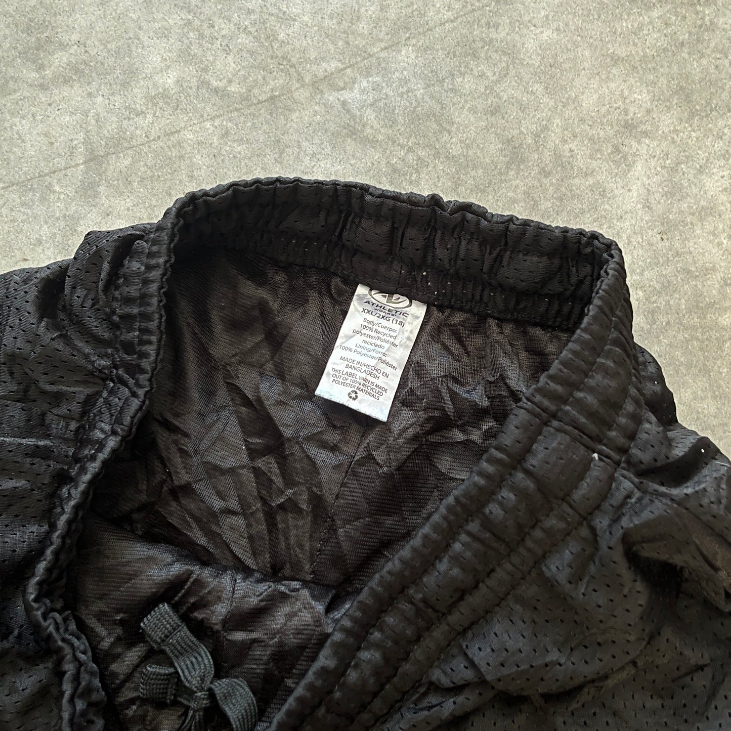 Athletic Black Mesh Shorts Junior XL