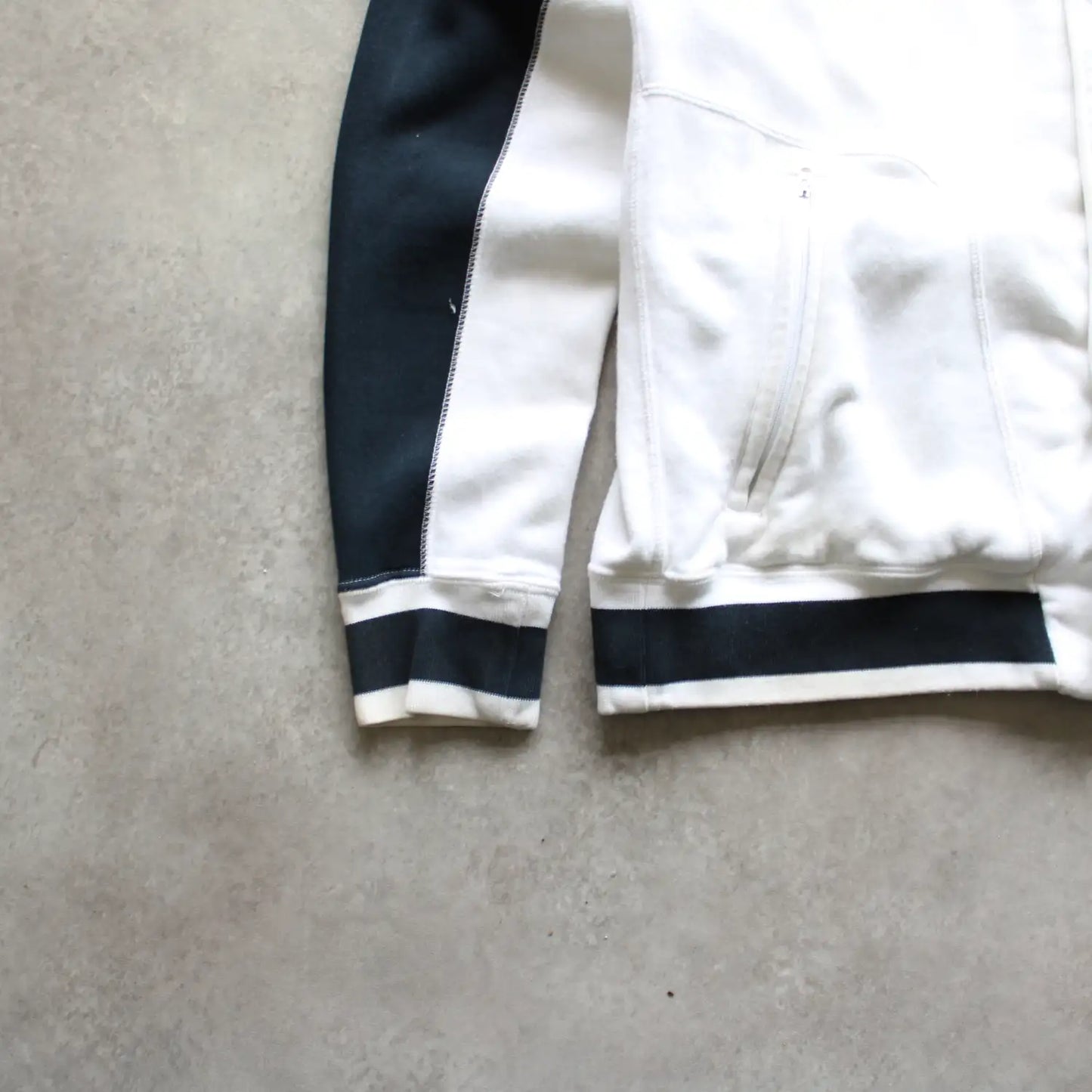 Jordan Varsity Buttoned Hoodie – White/Black (Man-L)