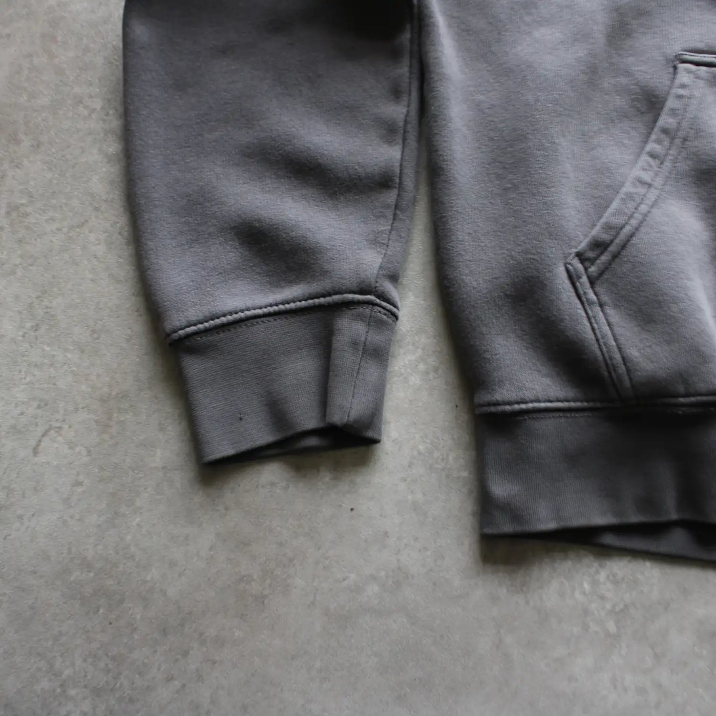 Champion Printed Hoodie – Grey (Man-M)