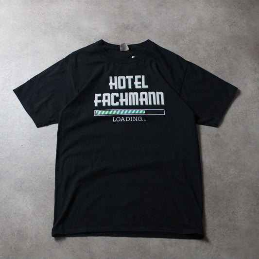 Hotel Fachmann Bedrucktes T-Shirt (Mann-M)