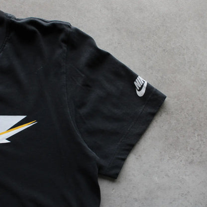 Nike Printed Logo Tee – Black/White (Man-S)