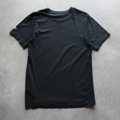 Nike Printed Logo Tee – Black/White (Man-S)