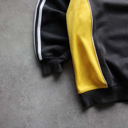 Adidas Embroidered Two-Tone Sweatshirt – Black/Yellow (Man-L)