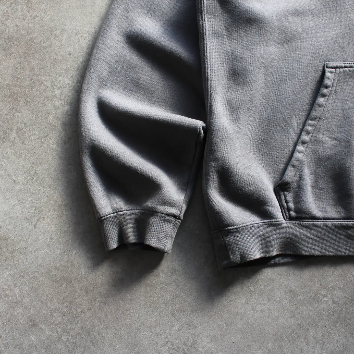 Nike Embroidered Hoodie – Grey (Man-L)