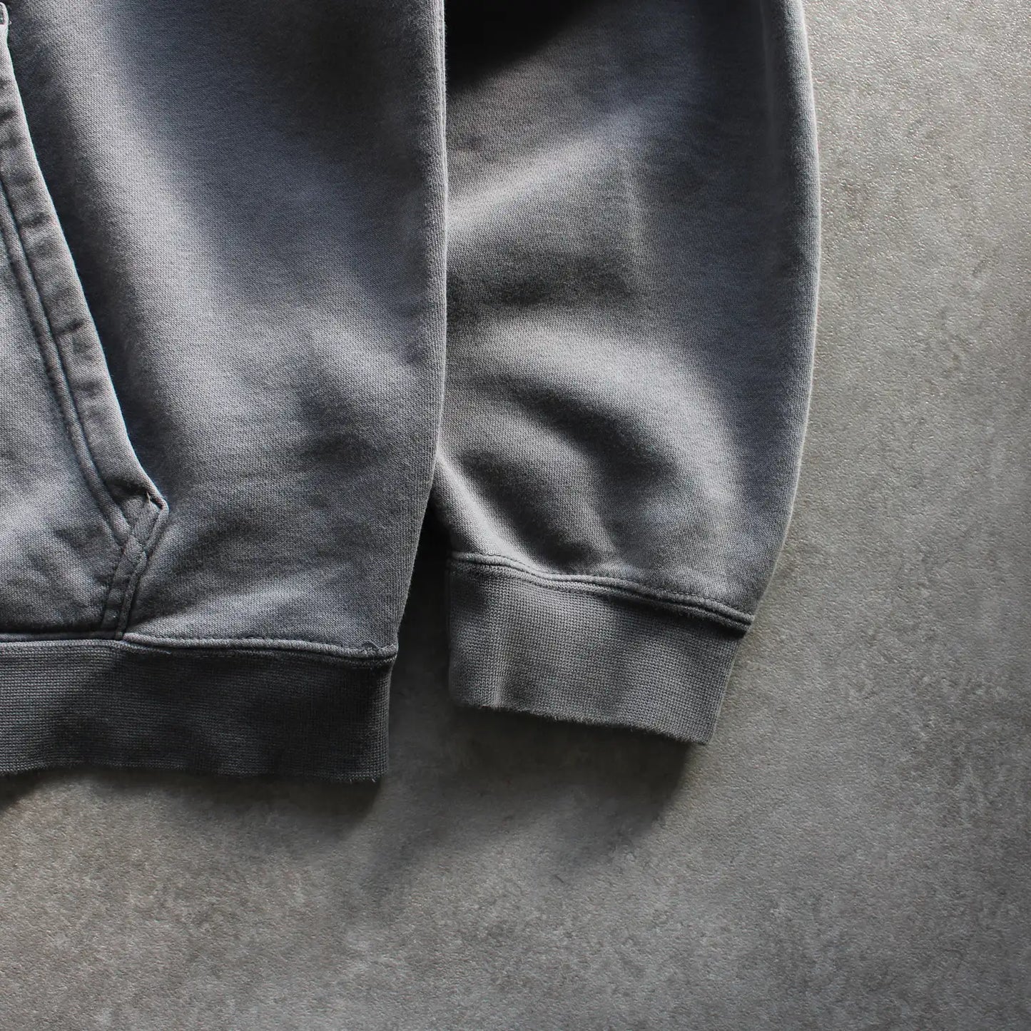 Nike Embroidered Hoodie – Grey (Man-L)