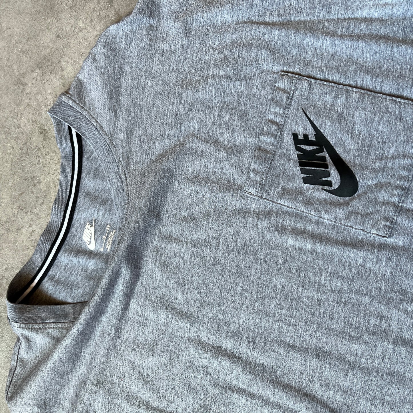 Nike Grey Pocket T-Shirt XL