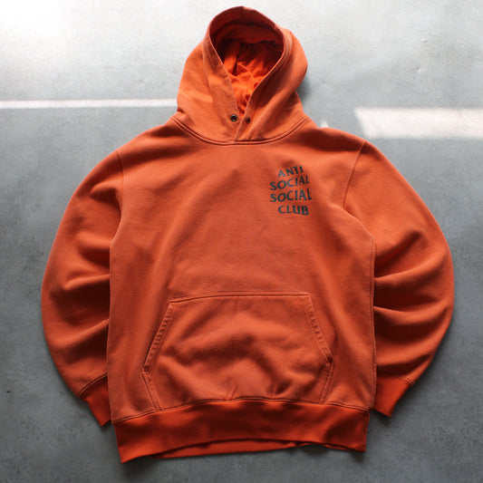 Bedruckter Kapuzenpullover mit Anti-Social-Social-Club-Motiv (Herren – 2XL)