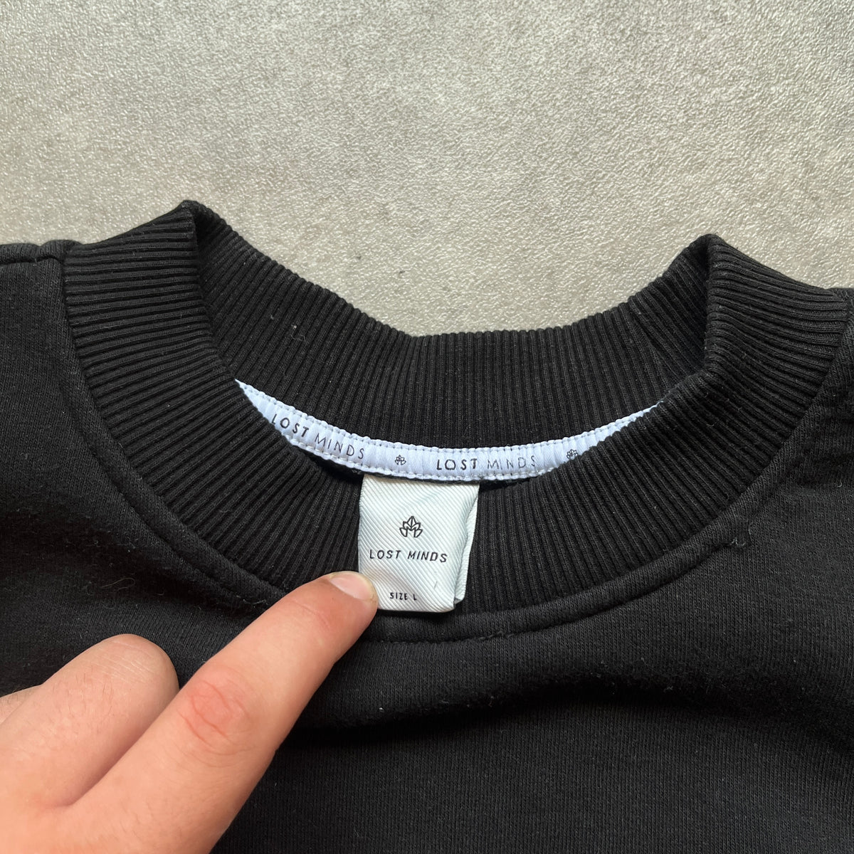 Lost Minds Black Sweatshirt L