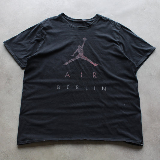 Nike Air Jordan Berlin Printed T-Shirt (Man-XL)
