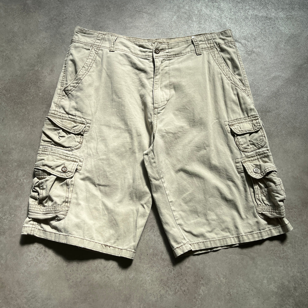Iron Beige Cargo Shorts W38