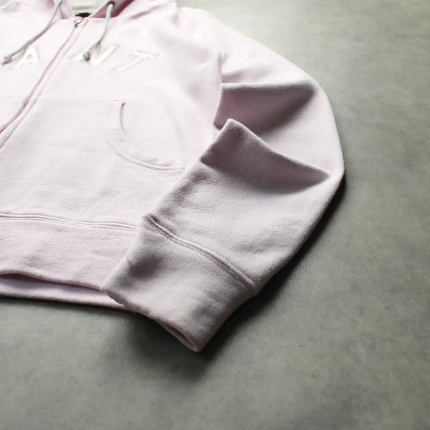 GANT Zip Hoodie – Light Pink (Woman-S)