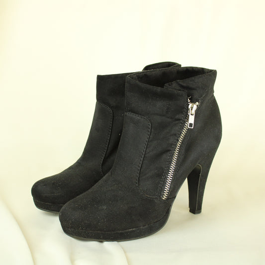2Bizzy Ankle Boots (Size-38)