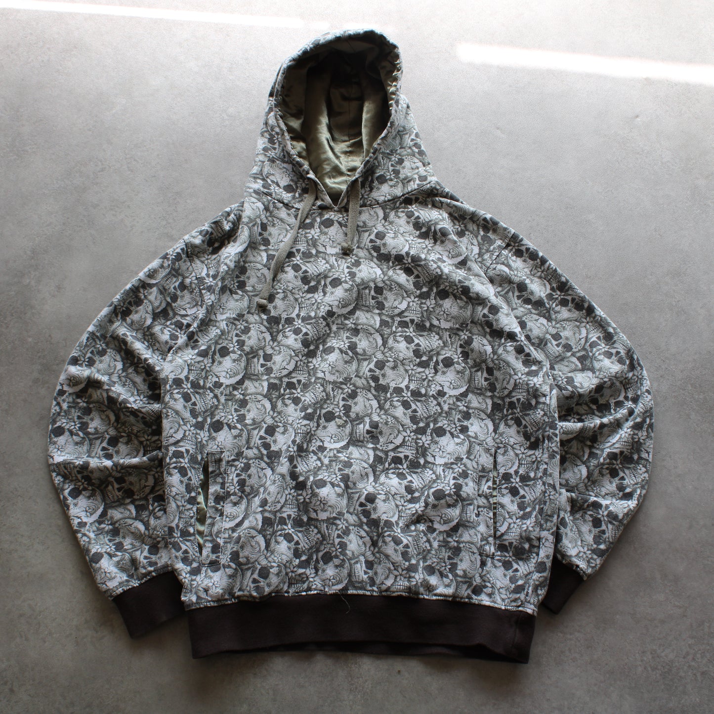 Kapuzenpullover mit Buddha-Totenkopf-Muster (Herren - M)