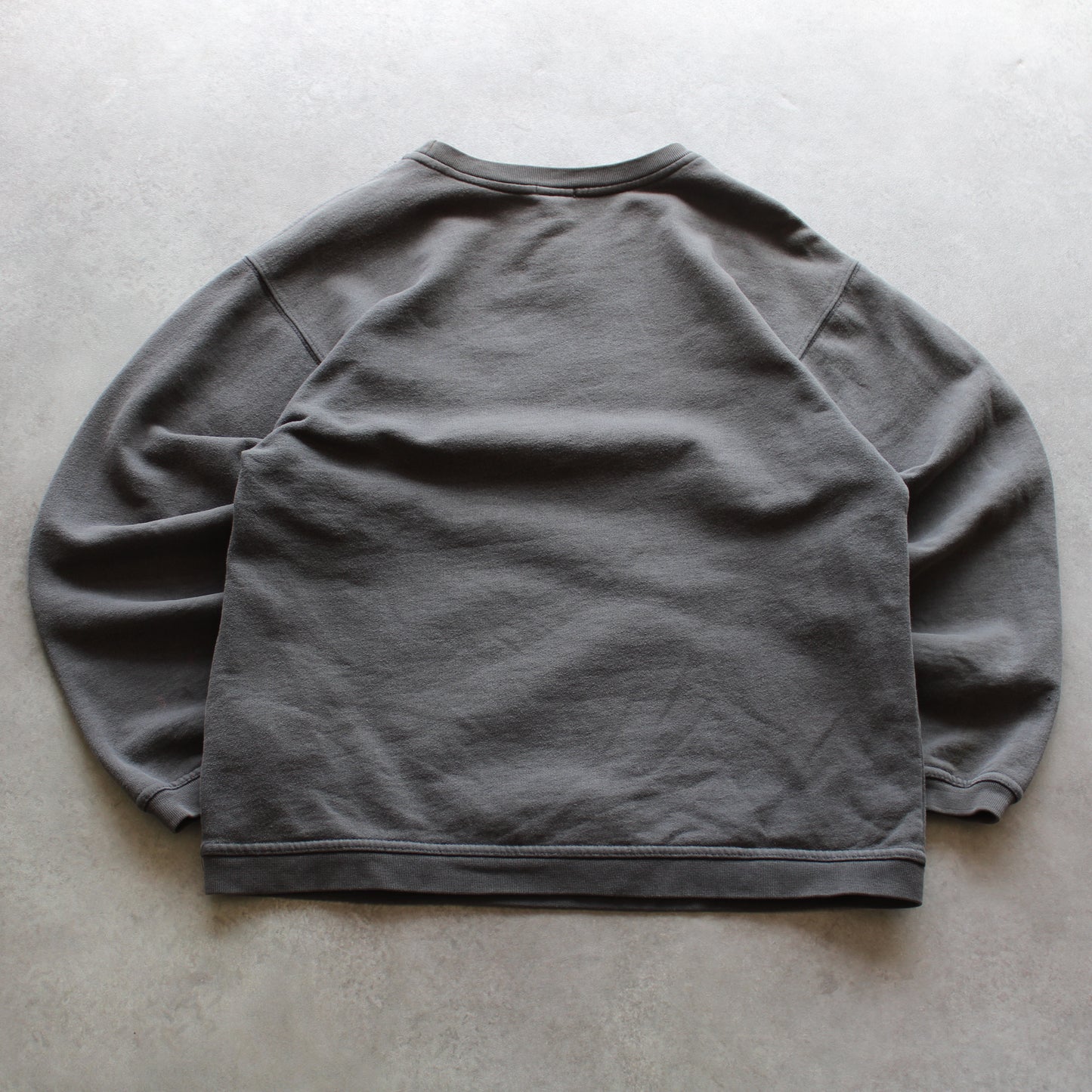 Nike Embrioed Crewneck Sweatshirt (Woman - M) [SPOTTED]