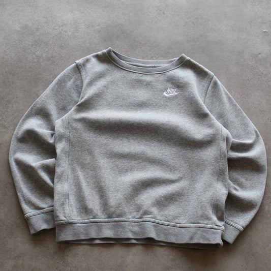 Nike Embrioed Crewneck Sweatshirt (Kid-M) [ENTDECKT]