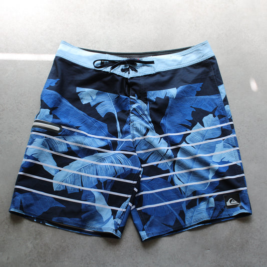 Quiksilver Badeshorts (Herren-W32)
