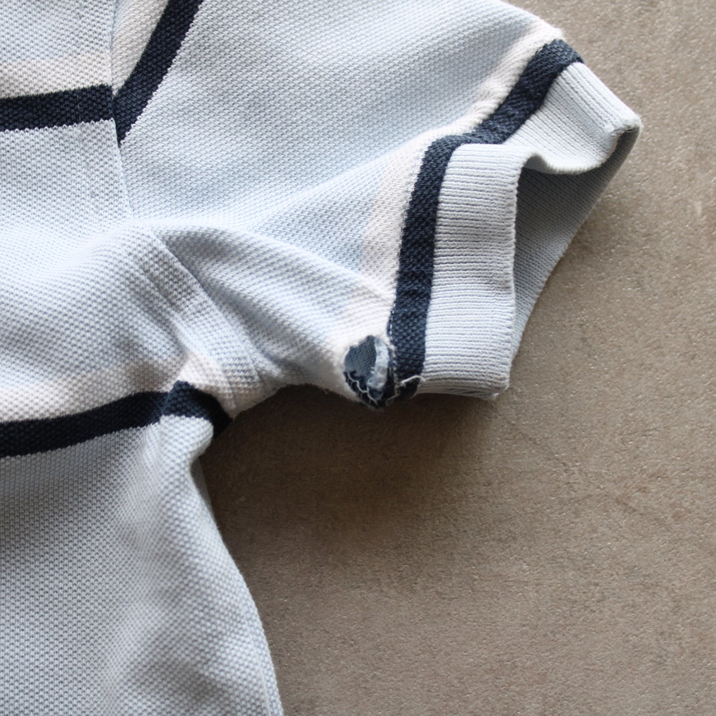 Tommy Hilfiger Poloshirt mit Stickerei (Kind - 116 cm) [ENTDECKT]
