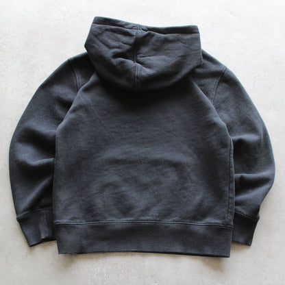 New Balance Hoodie mit kleinem bestickten Logo (Kind - 128 cm)