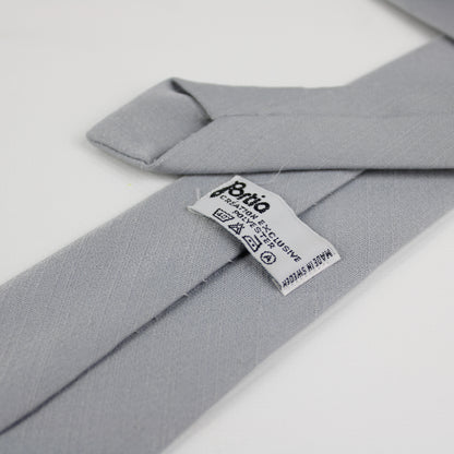 PATIO Light Grey Tie – Modern Simplicity