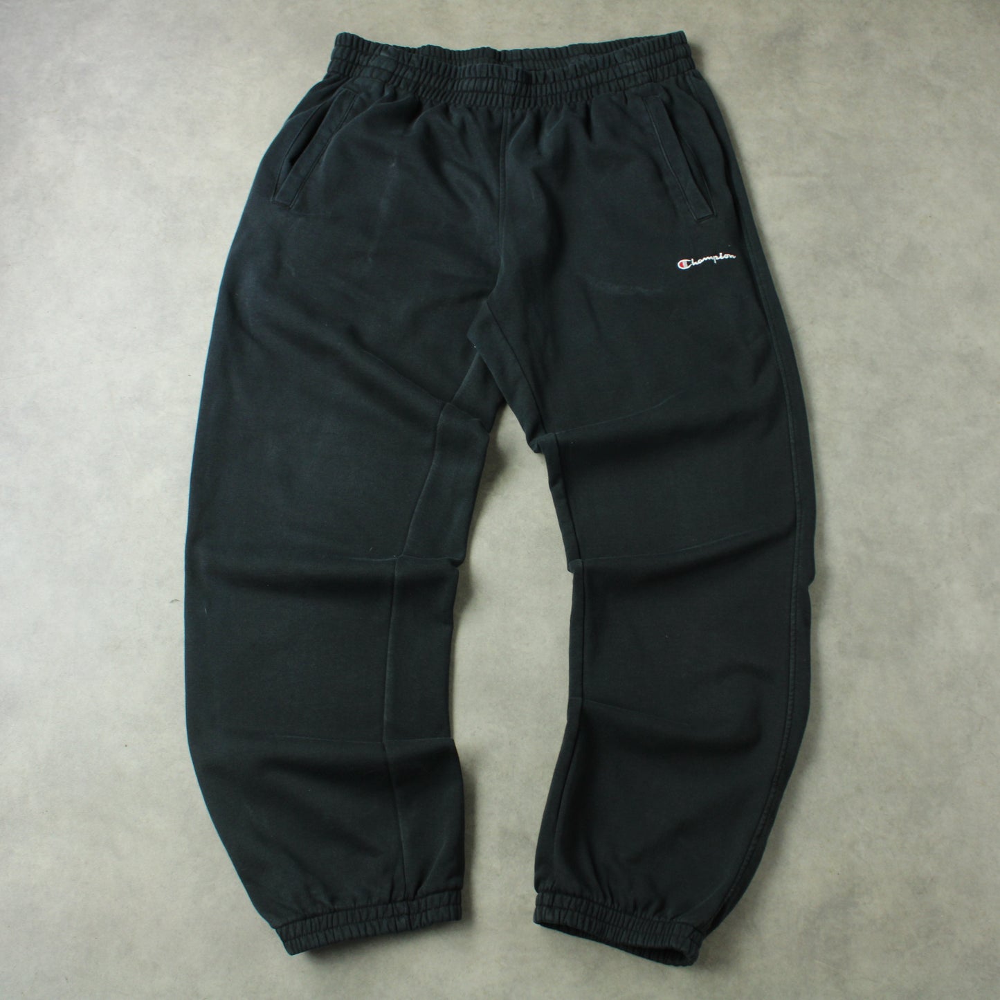 Champion Classic Logo Sweatpants – Black (Man-XL)