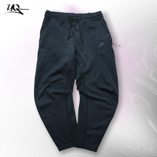Nike Tech Jogginghose (Herren-M) 
