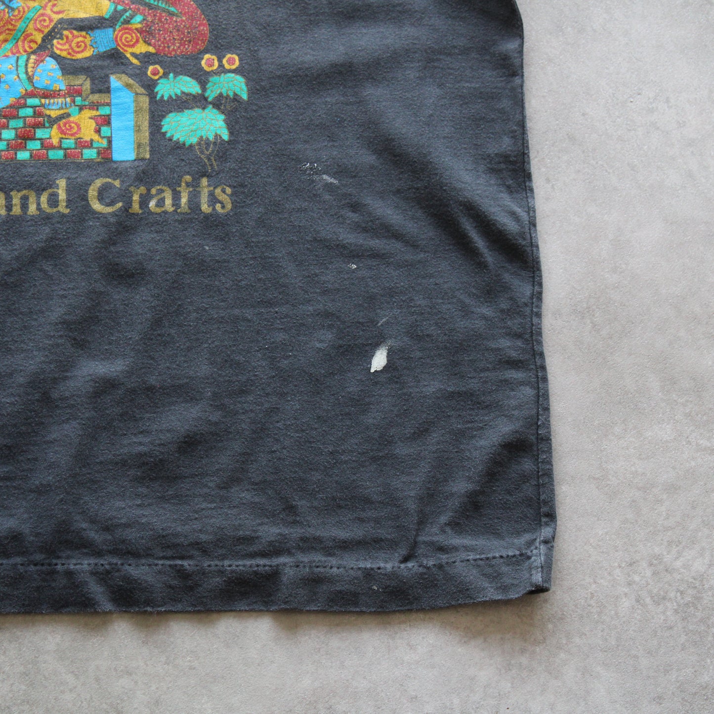 Thailand Arts and Crafts Graphic T-Shirt - Yhai Made (Man-L)