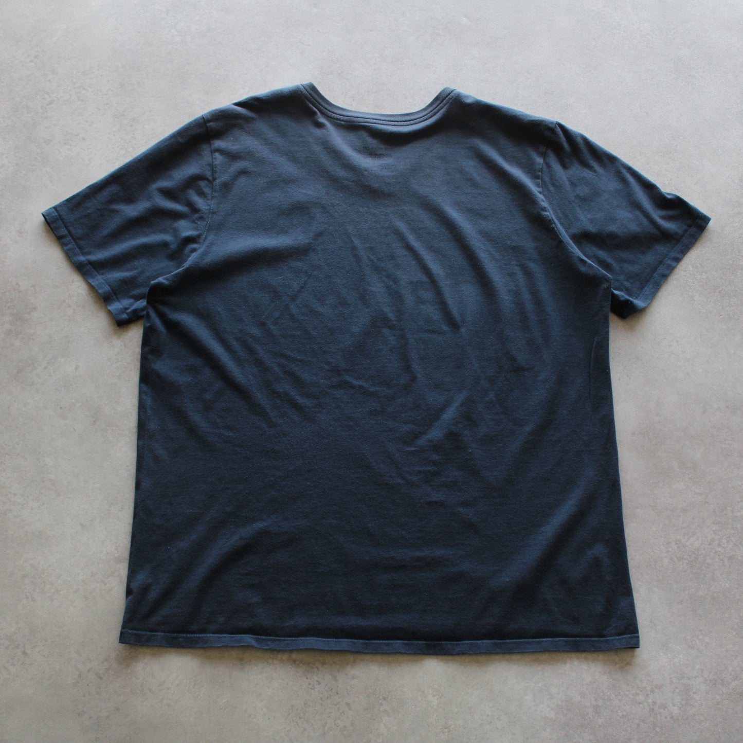 Nike Embrioed V-Neck T-Shirt (Man-XL)