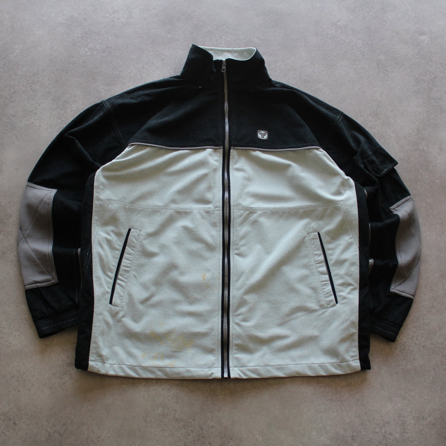 Black & Grey Zip Up Sweater (Man-L) [SPOTTED]