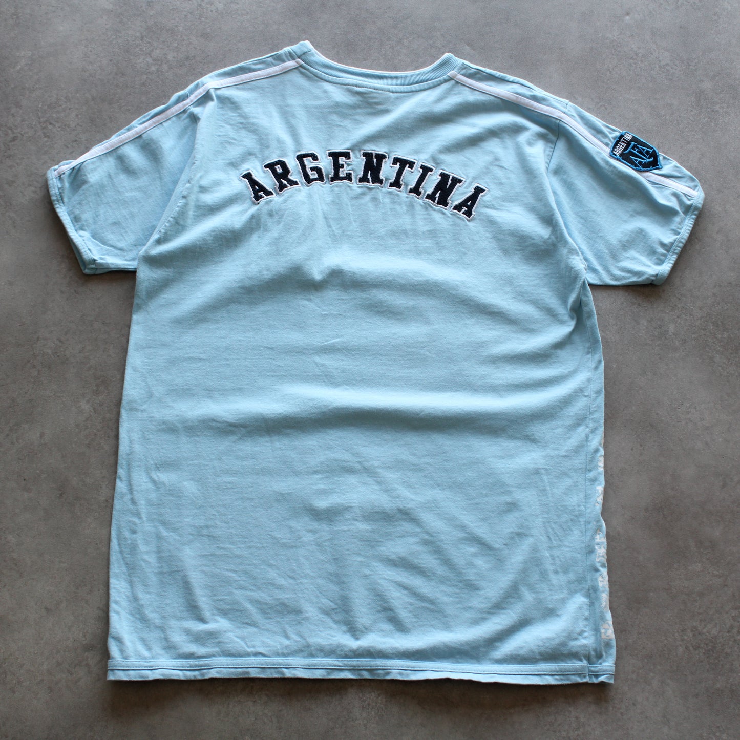 Badge Classics Argentina Embrioed T-Shirt (Man-L)